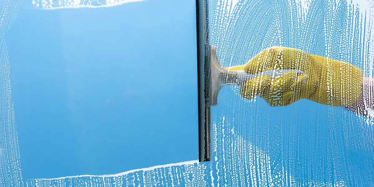 How to Clean Glass Pool Fencing